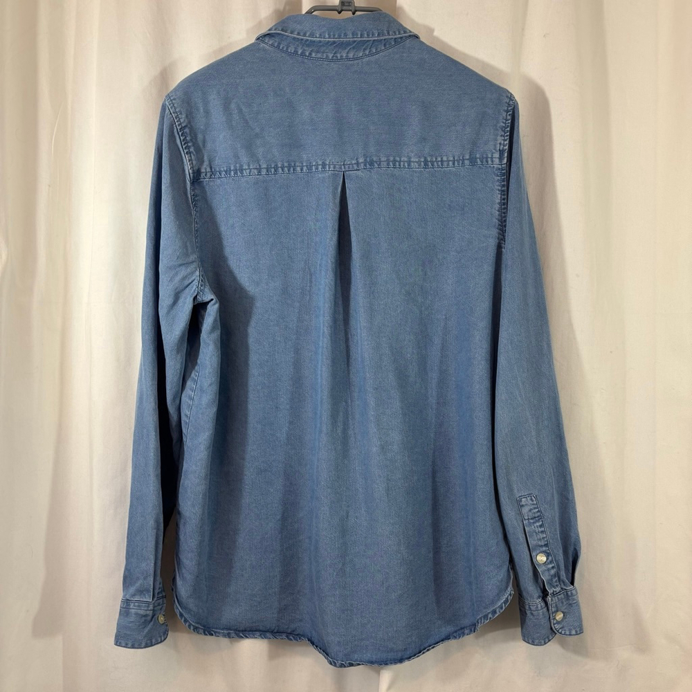 Lucky Brand Denim Button Down Shirt Women’s Medium Blue Long Sleeve Chambray Top - Picture 3 of 6